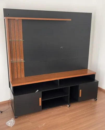 Estante / Rack Ripado para TV até 65 Polegadas