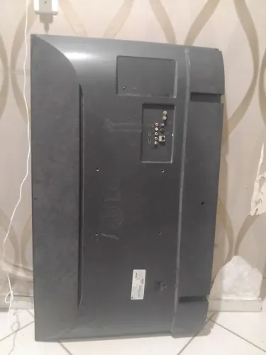 2 TVs (leai a descrição)