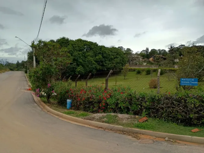 Oportunidade TERRENO esquina CAPUTERA