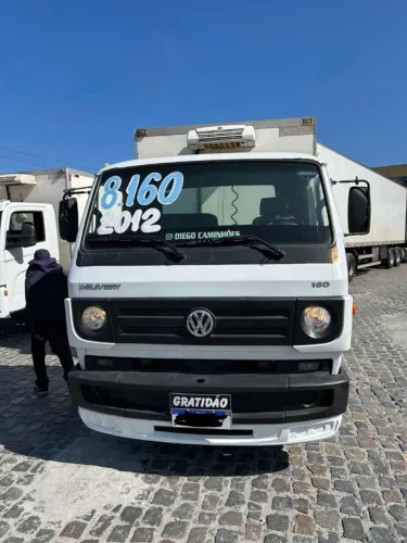 VW 8.160 E VW 11.180C COM BAÚ FRIO