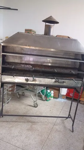 Churrasqueira para espetinho