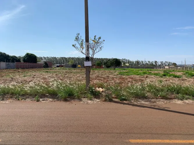 VENDE - DIREITO EM TERRENO INTEIRO EM IGUARAÇU - PR