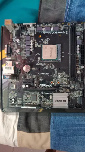 Placa mãe ddr4 com processador Ryzen 3 3200g com vídeo integrado de 2gb