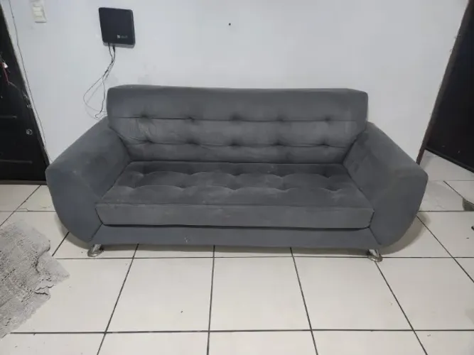 Sofá Cinza 3 Lugares Ótimo estado