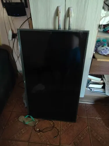 Tv retirada de peça