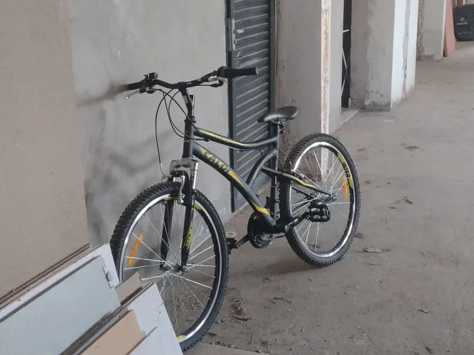 Bicicleta seme-nova
