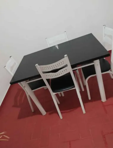 Mesa 4 cadeiras 