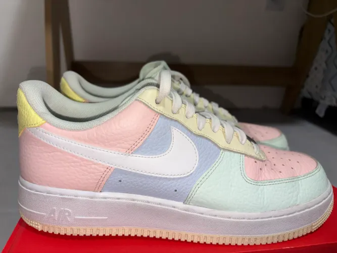 Tênis Nike Air Force 1 07 SN Pastel