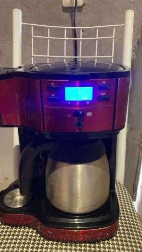 Vende-se cafeteira elétrica interessado chama no WhatsApp *00 tem conversa