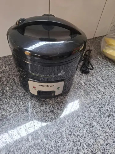 Panela elétrica de arroz Britânia