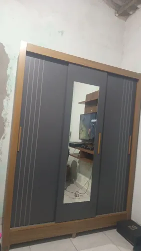 Guarda roupa de solteiro