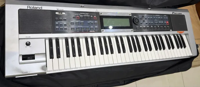 Teclado ROLAND PRELUDE em ótimo estado. Perfeito para iniciantes e intermediários. 