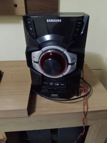 Vendo som damsung gigante soando blaster