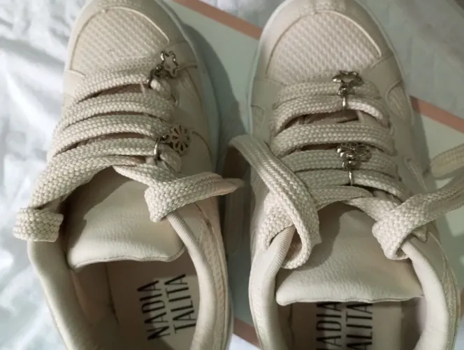 Tênis Plataforma Nadia Talita Com Pingentes Off White - Usado 2 Vezes