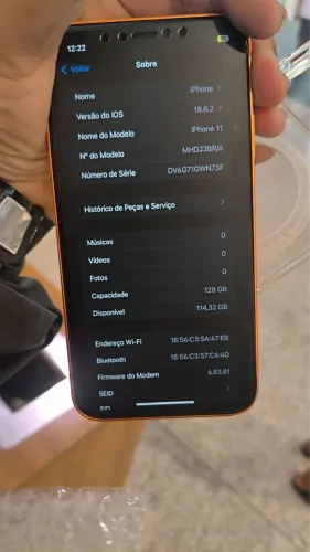 iPhone 11 na carcaça do 17 pro 