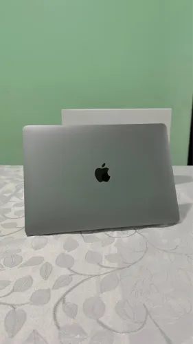 MacBook Air M1 2020