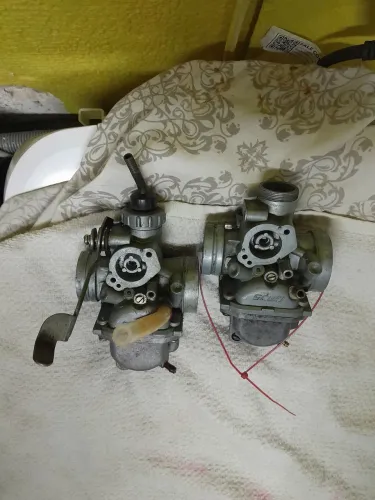 Kit com 2 carburadores YBR 125 2002