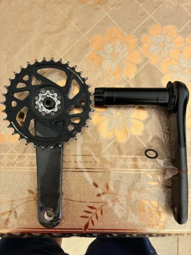 Pé de vela sram force dub 