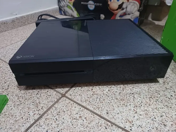 Console Xbox One Fat COM DEFEITO (Para Retirada de Peças)