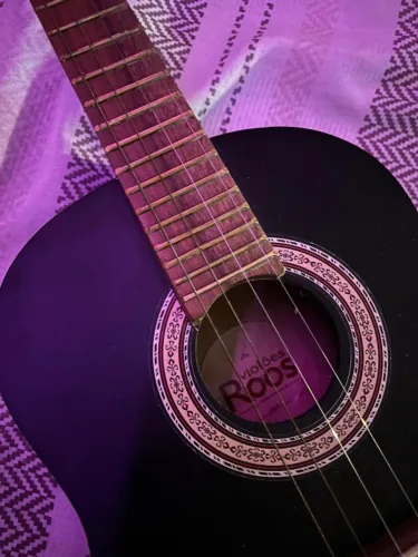 Cavaquinho acústico Roos #054 - preto com acabamento fosco
