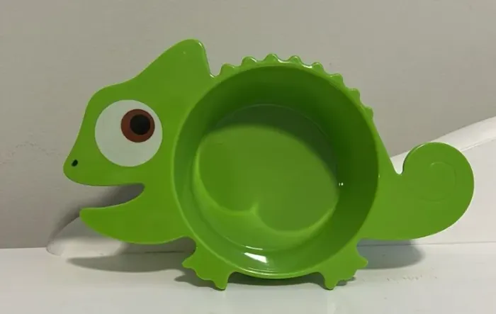 Pote plástico do Pascal da Rapunzel