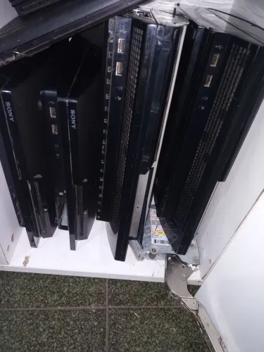 Lote de ps3 estragados defeito revenda