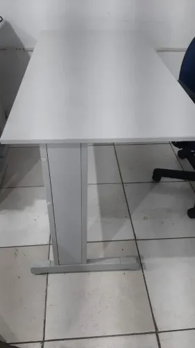 Desfazendo do escritório. Tem vários utensílios para venda, não estregamos, precisa retira