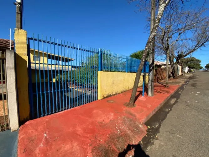 Casa para locação com 2 dormitórios suítes na Zona Norte de Londrina