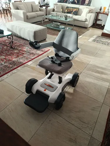 Vendo Cadeira Elétrica Bateria de Lítio