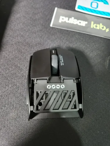 Mouse Pulsar X2F fingertip muito novo