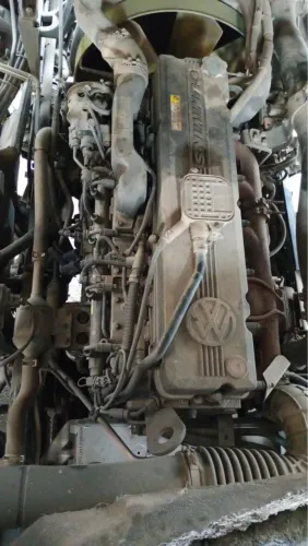 Motor Cummis C e câmbio