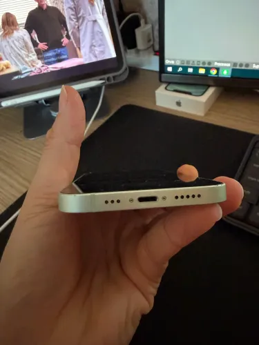 iPhone 16 64GB