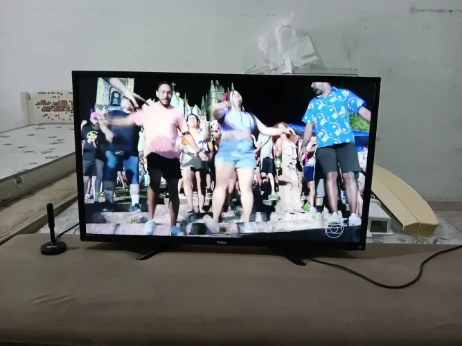 Smart. TV  philco  32 pol. Iper nova  !