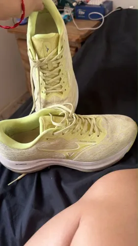 Tênis Mizuno enigma