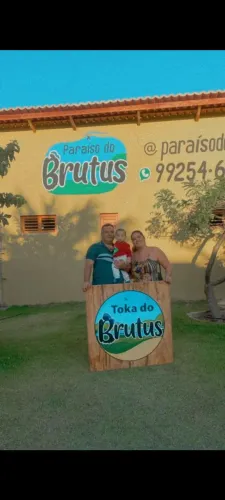 Placas de madeira entalhadas e pintadas a mão uma diversidade de produtos pra você.