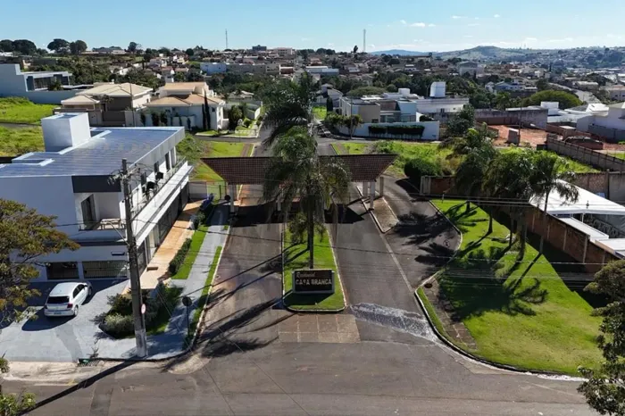 Terreno à venda no Condomínio Residencial Casa Branca Araxá/MG