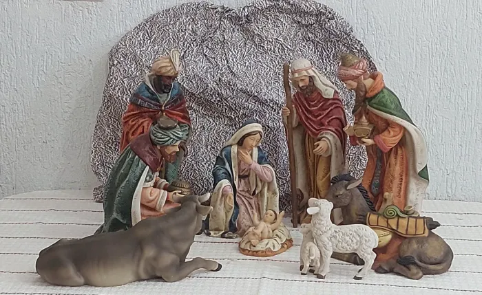 Presépio 30 cm 12 peças em resina pintado a mão