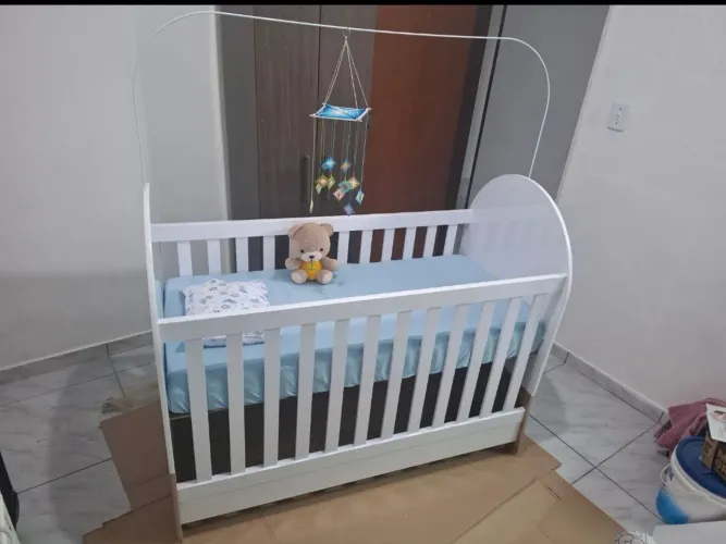 BERÇO com colchão 