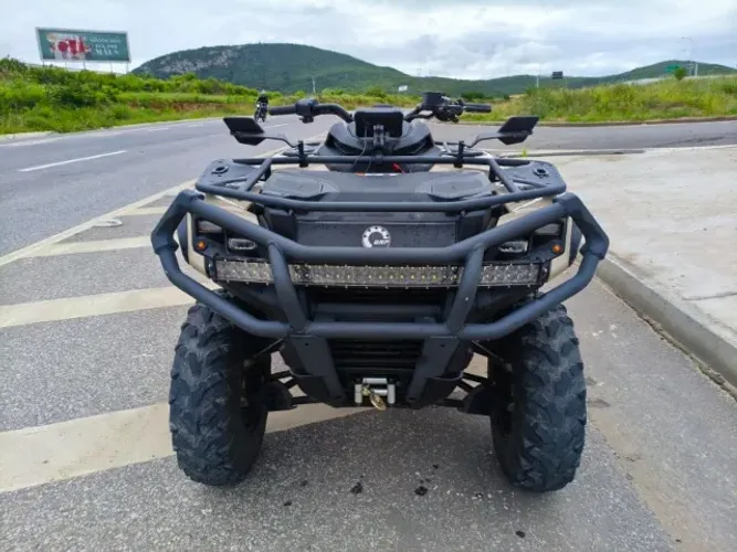 Quadriciclo Equipado Can-An Outlander Pro HD5