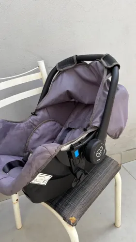 Carrinho e bebê conforto 