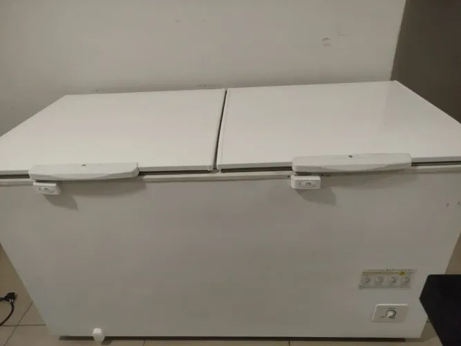 Freezer Electrolux- 550 litros - 2 tampas