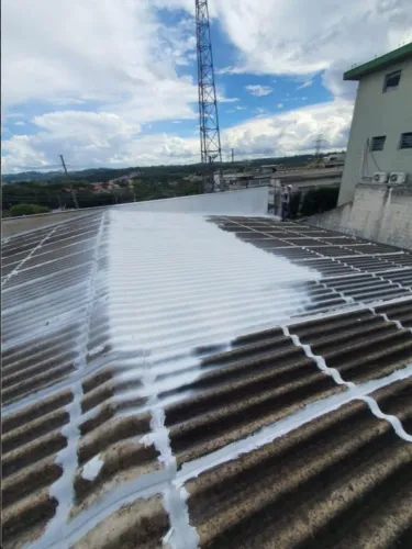 Pintura e impermeabilização de galpões, coberturas e telhados