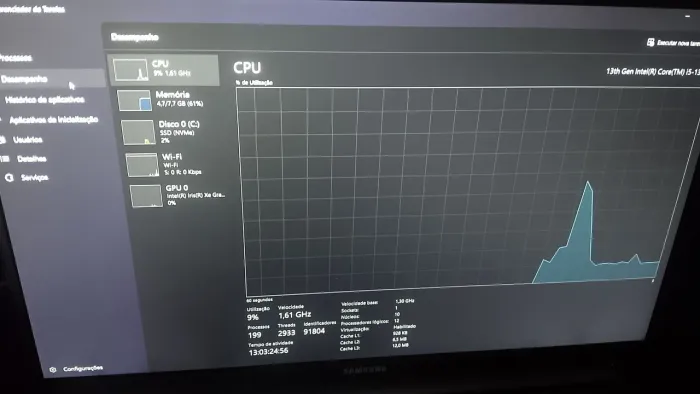 Galaxybook 4 + base de resfriamento