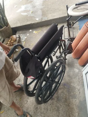 Cadeira de rodas pra deficiente e idosos dobrável