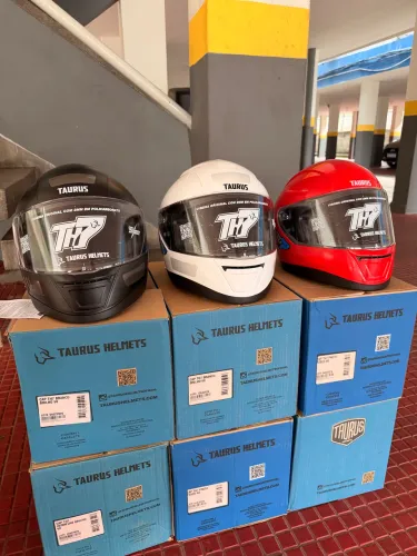 Capacete taurus (selo do inmetro)
