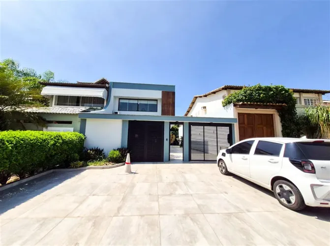 Casa de Condomínio à venda com 277m² e 4 quartos em Recreio dos Bandeirantes, Rio de Janei