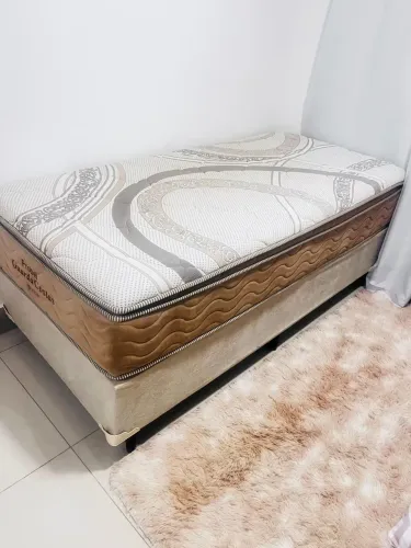 Cama box de solteiro em ótimo estado - R$ 700,00