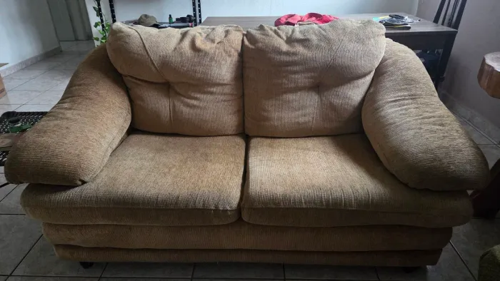 Sofá fofão 2 lugares confortável 