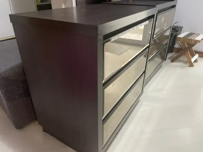 CRIADO MUDO COM GAVETAS