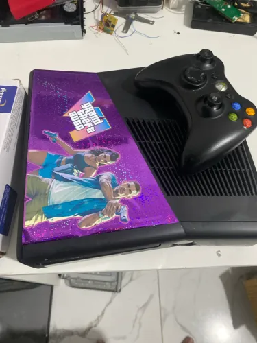 Xbox 360 Tunado 200 Jogos + loja godstix + aurora + gta 5 online